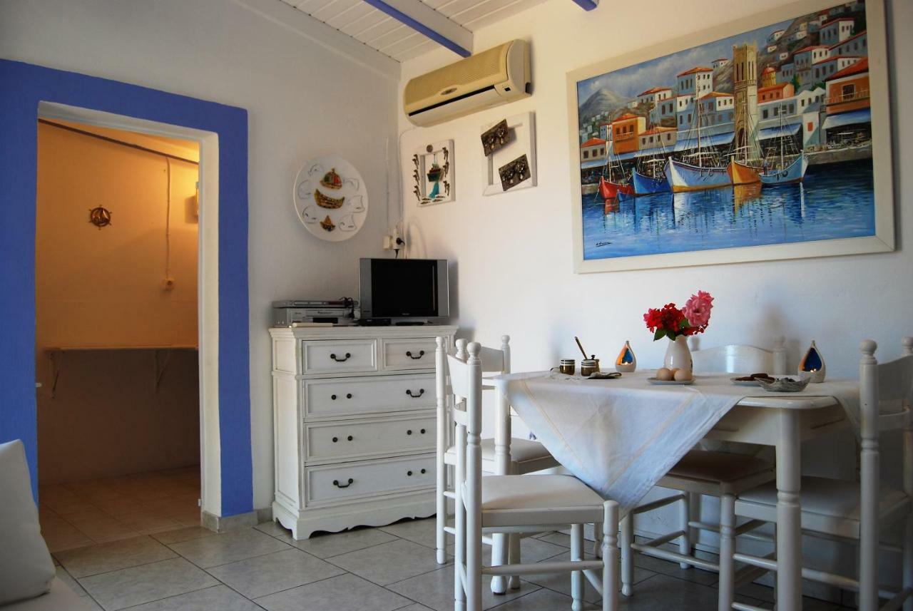 Killini Cottage Studio The Small Cyclades Kastro-Kyllini Dış mekan fotoğraf